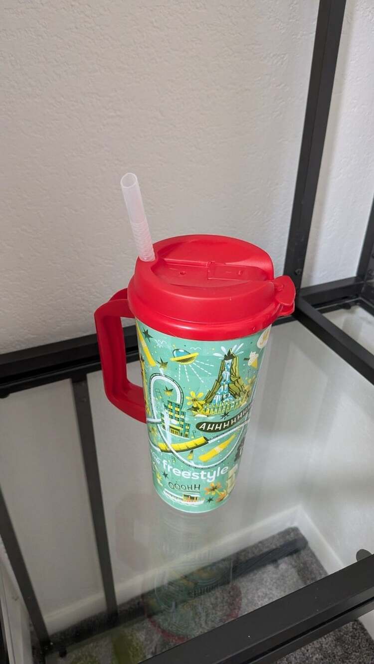 Universal Studios Orlando Resort Theme Parks Coca-Cola Freestyle Tumbler Mug Cup